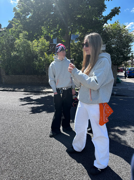 Grey + Orange 🩶🧡